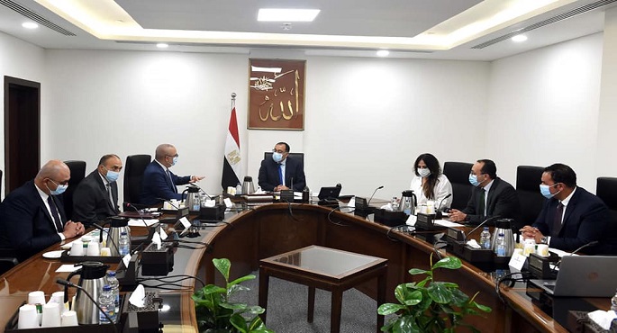 مدبولي: السيسي وضع تطوير شبكة الطرق على أجندة أولوياته باعتبارها “عصب التنمية”