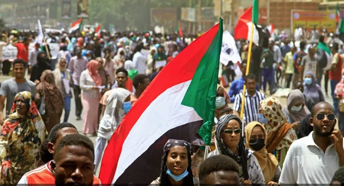 الشرطة السودانية تفرق احتجاجات قرب القصر الجمهوري