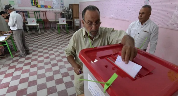 هيئة الانتخابات بتونس: 6.32% نسبة إقبال الناخبين بالداخل على الاستفتاء ومد فترة التصويت بالخارج