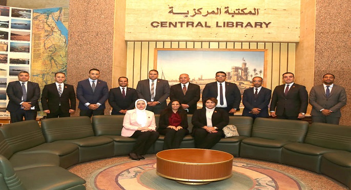 بالصور..  وزير الرى يلتقي عدد من السادة أعضاء تنسيقية شباب الأحزاب والسياسيين