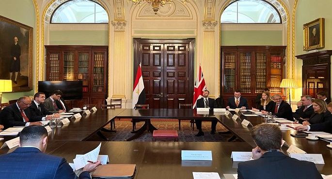مصر وبريطانيا تتفقان على العمل بشكل مكثف لتنمية التجارة البينية والاستثمار