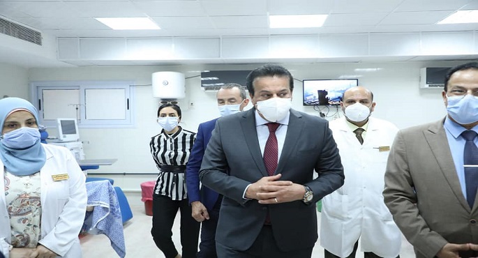 بالصور .. خالد عبد الغفار يتفقد مستشفى السادات المركزي ويوجه برفع كفاءته