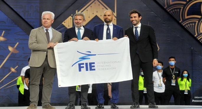 مصر تسلم إيطاليا راية تنظيم بطولة العالم للسلاح 2023 بميلانو