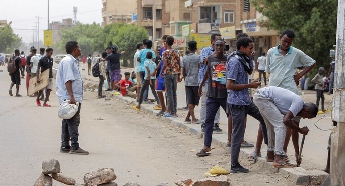 السودان .. إغلاق للطرقات بعد تمدد المواجهات القبلية شرقا