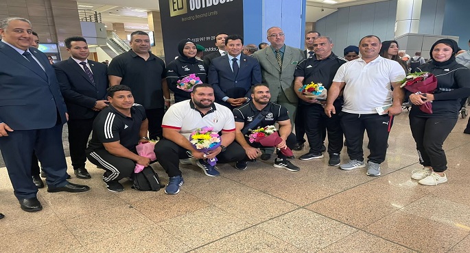 بالصور.. وزير الرياضة يستقبل الفوج الاخير من البعثة المشاركة بدورة ألعاب البحر المتوسط