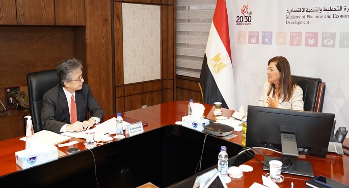 وزيرة التخطيط تلتقي السفير الياباني في مصر لبحث تعزيز سبل التعاون