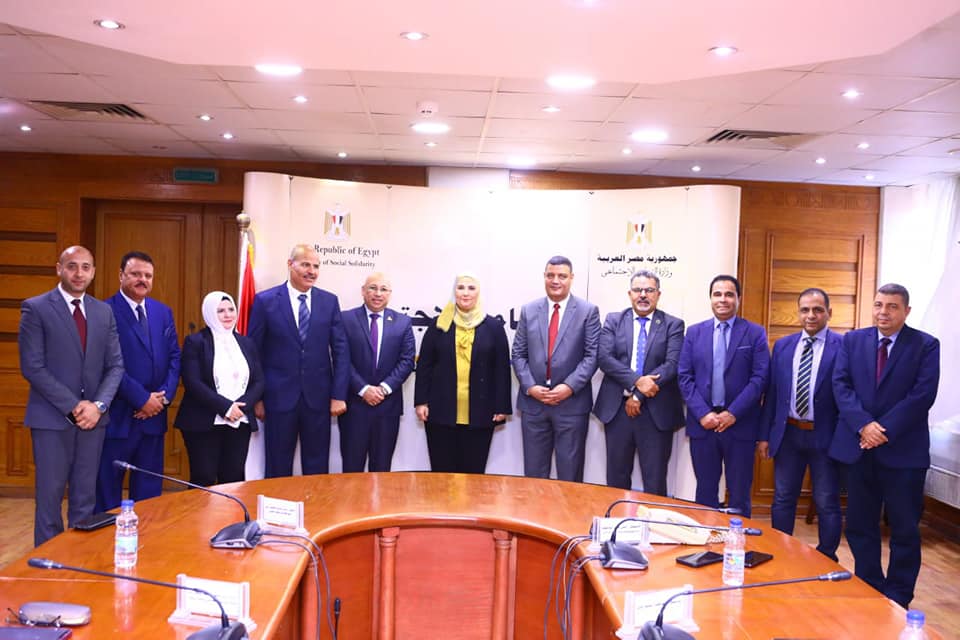 بالصور.. «القباج» تشهد توقيع بروتوكول تعاون بين برنامج «فرصة» للتمكين الاقتصادي وجمعية الفيروز للخدمات البيئية والاجتماعية