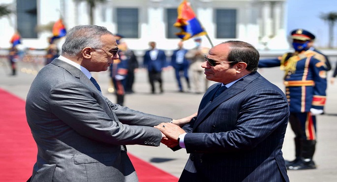 الرئيس السيسي يودع رئيس وزراء العراق بمطار العلمين