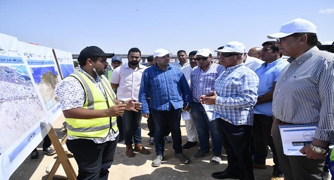 بالصور .. وزير النقل يتابع أعمال تنفيذ الخط الأول من مشروع القطار السريع “العين السخنة/العلمين/مرسى مطروح/الفيوم “