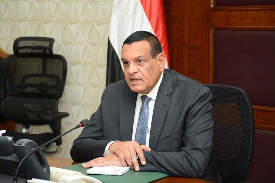 اللواء هشام آمنة :110 اتوبيس محلى الصنع يعمل بالكهرباء ضمن اسطول هيئتى النقل العام بالقاهرة والإسكندرية