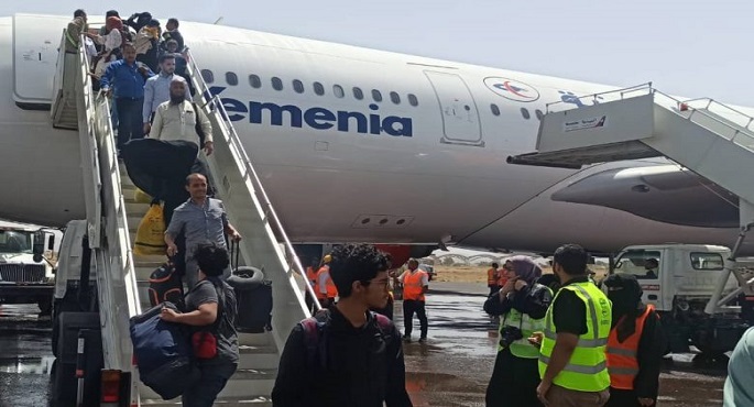 استئناف رحلات الطيران المدني من وإلى مطار عتق اليمني الدولي بعد توقف 7 سنوات