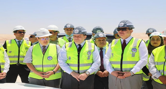 بالصور.. خلال زيارته لموقع محطة “الضبعة”.. وزير القوى العاملة يلتقي مسئولي الشركات المصرية والأجنبية العاملة بالمشروع