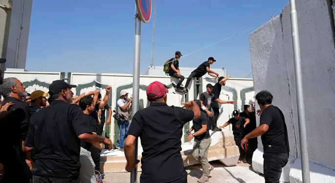 إعلان حظر التجوال الشامل في جميع محافظات العراق حتى إشعار آخر