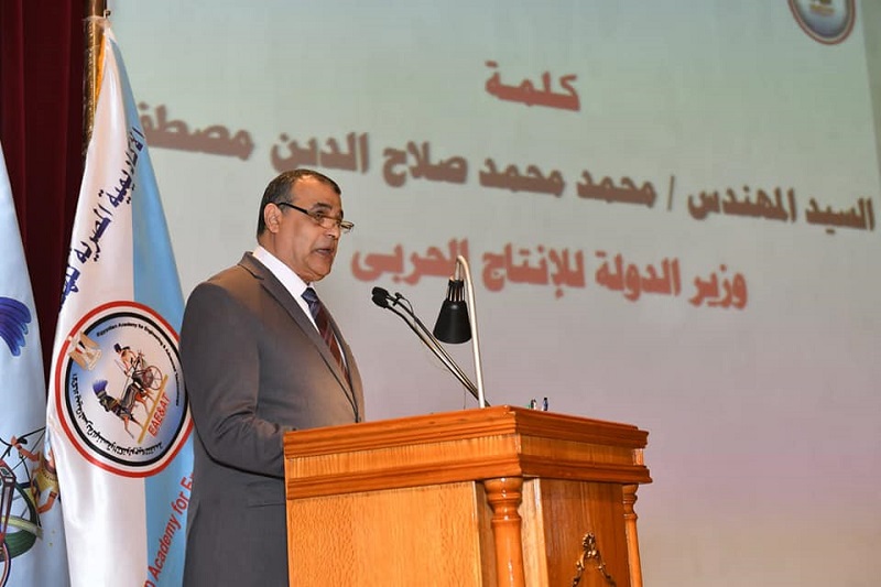 بالصور .. وزير الدولة للإنتاج الحربي : نسعى لربط التعليم والبحث العلمي بالصناعة وتطوير منظومة التصنيع والإنتاج