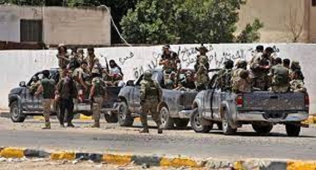 حشود عسكرية في ورشفانة بليبيا بعد محاولة اغتيال قائد ميليشيا