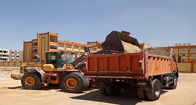 بالصور.. وزير الإسكان: استمرار حملات إزالة مخالفات البناء وغلق الأنشطة المخالفة بالمدن الجديدة