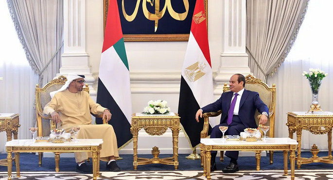 بالصور.. الرئيسان السيسي و”بن زايد” يؤكدان أهمية تعزيز العمل العربي المشترك ووحدة الصف
