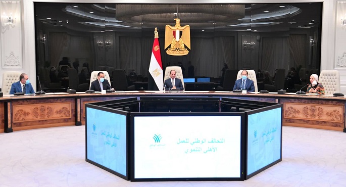 بالصور.. الرئيس السيسي يوجه بزيادة الدعم الحكومي للتحالف الوطني للعمل الأهلي بمقدار مليار جنيه