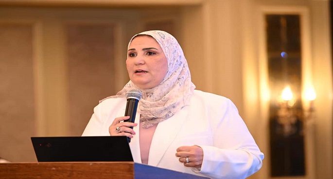 وزيرة التضامن الاجتماعي توجه بنقل ١٧٥مواطنًا من الكبار بلا مأوى من جمعية “بسمة الخيرية للإيواء” بالزقازيق