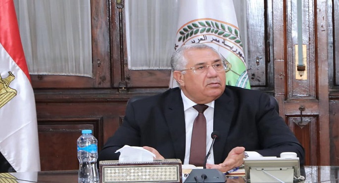 بالصور.. وزير الزراعة يتابع عمليات التحصين والتأمين على الماشية