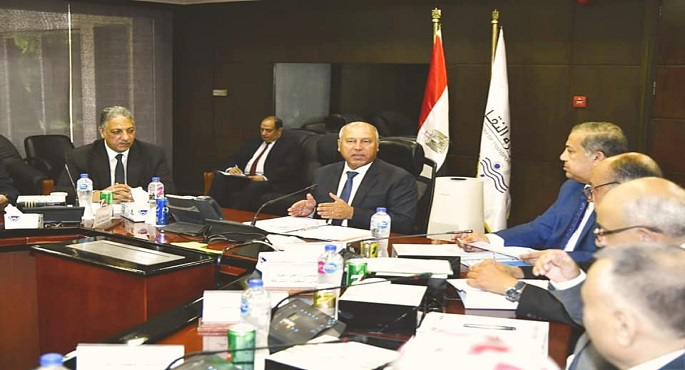 بالصور.. وزير النقل يترأس اجتماع الجمعيتين العموميتين العاديه وغير العاديه للشركة القابضة لمشروعات الطرق