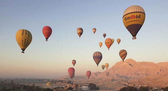تحليق 19 رحلة بالون طائر فوق سماء الأقصر