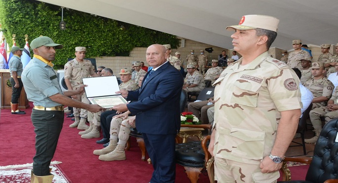 بالصور .. القوات المسلحة تحتفل بتخريج أول دفعة فنيين مرشحين للعمل بهيئة السكك الحديد