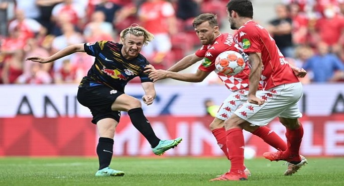 تعادل لايبزيج مع كولن 2-2 في الدوري الألماني لكرة القدم