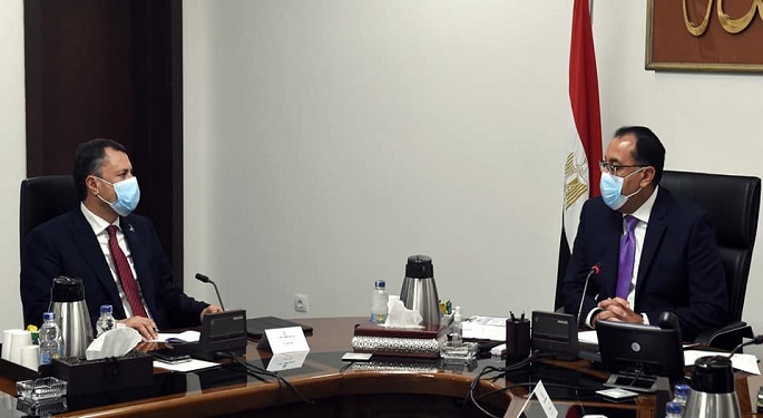 رئيس الوزراء يبحث مع وزير السياحة والآثار ملفات عمل الوزارة في المرحلة المقبلة