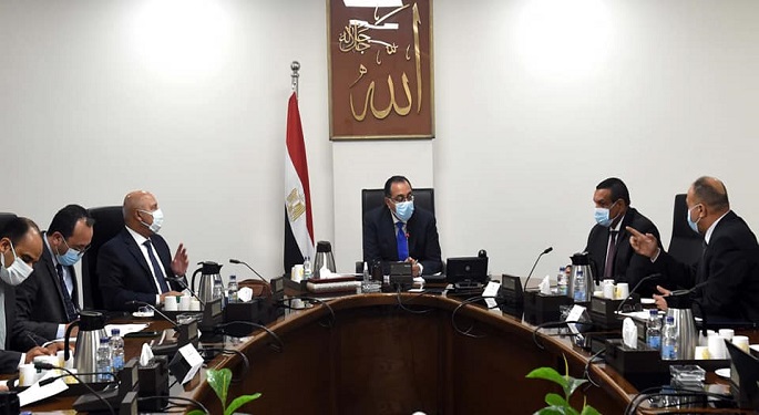 رئيس الوزراء يتابع إجراءات القضاء على المواقف العشوائية الواقعة على الطريق الدائري