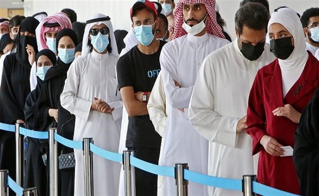 تباين الإصابات اليومية جراء كورونا بعدد من الدول العربية