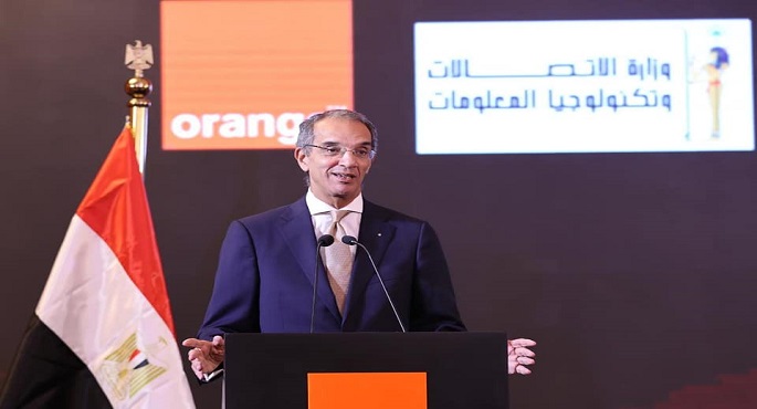 بالصور..منها التوقيع والختم الإلكترونى.. الاتصالات تطلق 150 خدمة على منصة مصر الرقمية