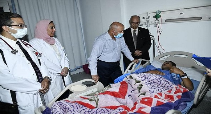 بالصور..وزير النقل يجرى زيارة تفقدية لمستشفى المركز الطبى لسكك حديد مصر (القاهرة )