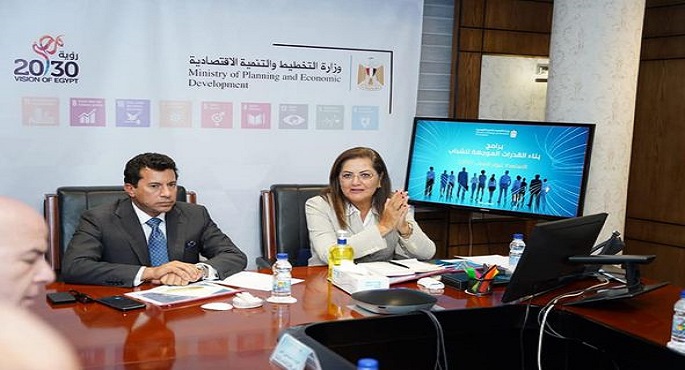 وزيرا التخطيط والشباب والرياضة يبحثان الاستعداد ليوم الشباب COP 27