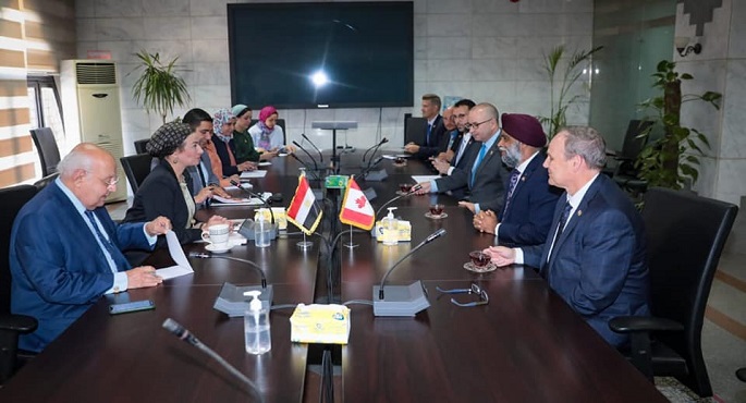 بالصور.. وزيرة البيئة تناقش مع وزير التنمية الدولية الكندي التعاون المشترك فى المناخ