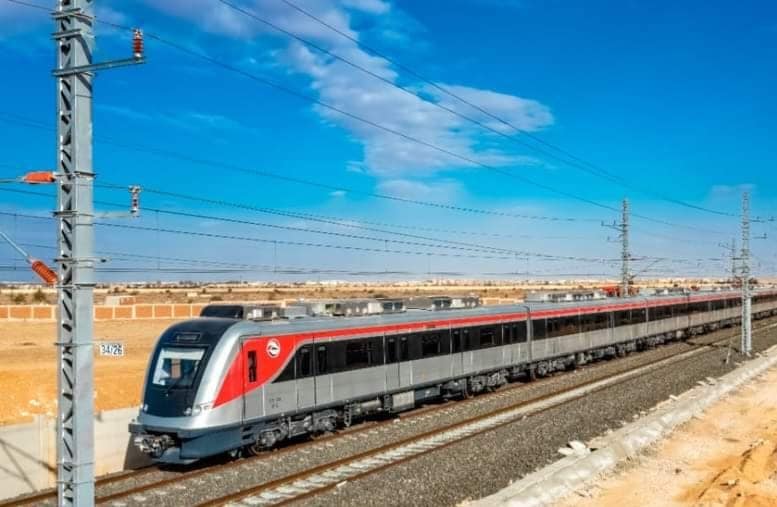 النقل : إصدار اشتراكات مخفضة بنسبة 50% لكافة مستخدمي القطار الكهربائي الخفيف LRT