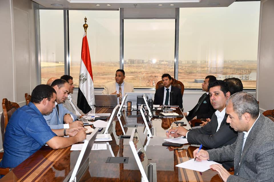 بالصور.. وزير الشباب والرياضة يستقبل محافظ الدقهلية بمقر الوزارة بالعاصمة الإدارية الجديدة