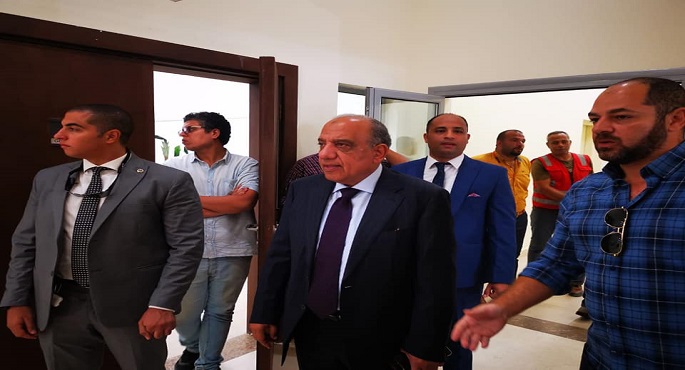 وزير قطاع الأعمال العام محمود عصمت يتفقد مقر الوزارة بالعاصمة الإدارية الجديدة