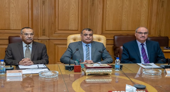 وزير الدولة للإنتاج الحربى يبحث مع رئيس الجهاز المركزي للتنظيم والإدارة سبل تعزيز التعاون المشترك