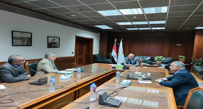 وزير الري يتابع أعمال وأنشطة مصلحة الميكانيكا والكهرباء ورؤية العمل خلال الفترة المقبلة