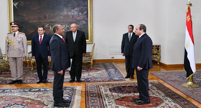 بالصور .. الرئيس السيسي يتسلم أوراق اعتماد ثلاثة عشر سفيرا جديدا