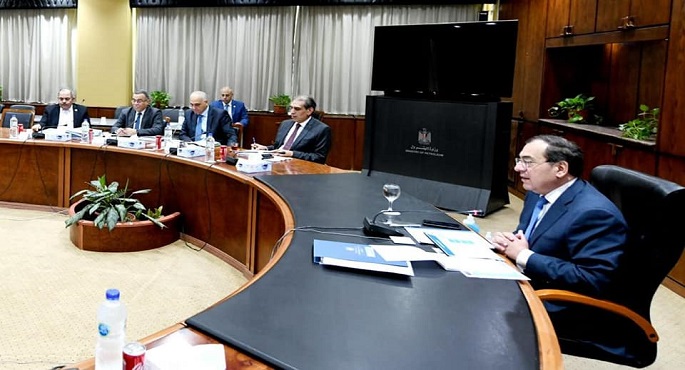 بالصور .. الملا يرأس أعمال الجمعية العامة لشركة البترول لاعتماد نتائج الأعمال لعام ٢٠٢١ /٢٠٢٢