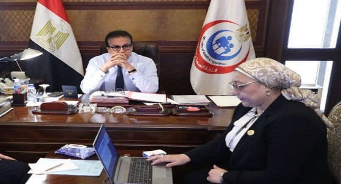 بالصور .. وزير الصحة يناقش خطة تطوير المعامل المركزية للارتقاء بجودة الخدمات المقدمة للمواطنين