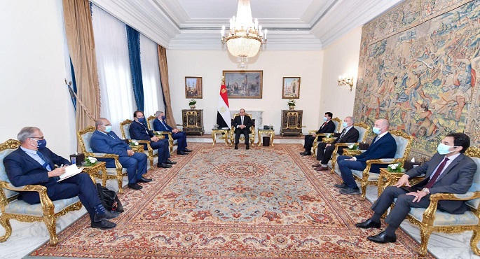 بالصور .. الرئيس السيسي يبحث مع رئيس اللجنة الأولمبية الدولية استضافة مصر لكبرى الأحداث الرياضية العالمية