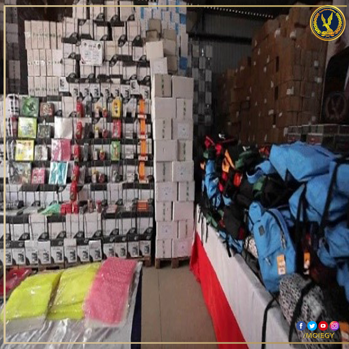 لليوم العاشر ..إقبال كبير من المواطنين على منافذ “كلنا واحد” لشراء مستلزمات المدارس بأسعار مخفضة