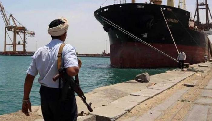 أمبرى: مسلحون على قارب فتحوا النار على ناقلة قبالة المخا باليمن