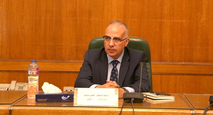بالصور .. وزير الري يبحث مع قيادات الوزارة التحديات التى تواجه منظومة العمل وسبل التعامل الفعال معها