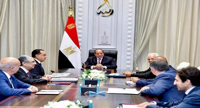 بالفيديو .. الرئيس السيسي يلتقي رئيس اتحاد شركات كوبيلوزيس اليونانية للكهرباء