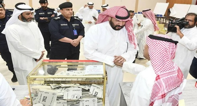 إغلاق صناديق الاقتراع لانتخابات مجلس الأمة الكويتي وبدء أعمال الفرز