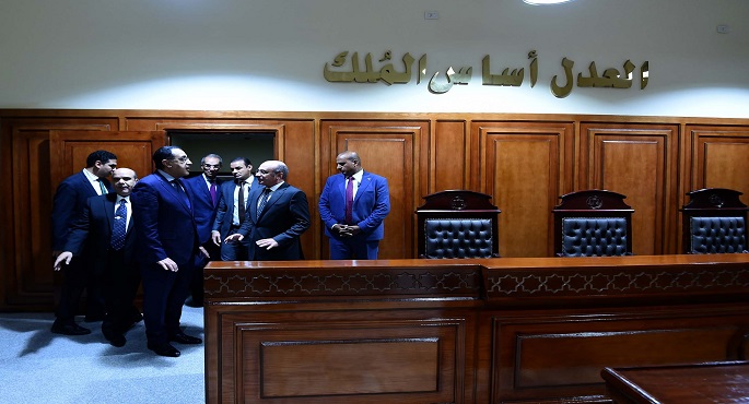 بالصور.. رئيس الوزراء يتفقد أعمال تطوير مجمع محاكم شمال القاهرة